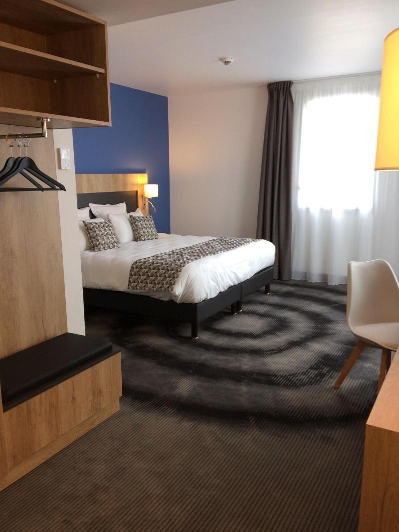Brit Hotel Confort Лош Экстерьер фото