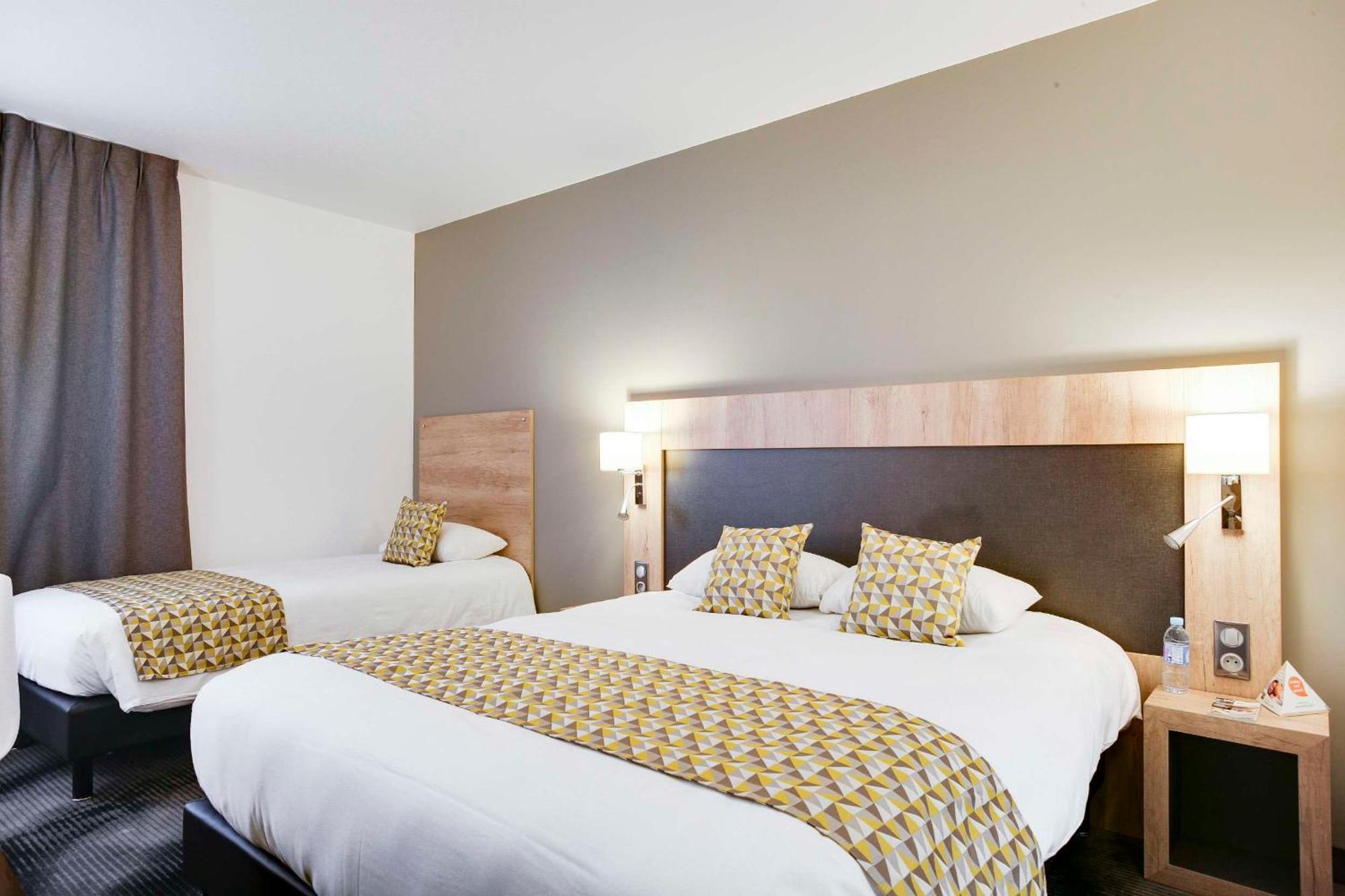 Brit Hotel Confort Лош Экстерьер фото